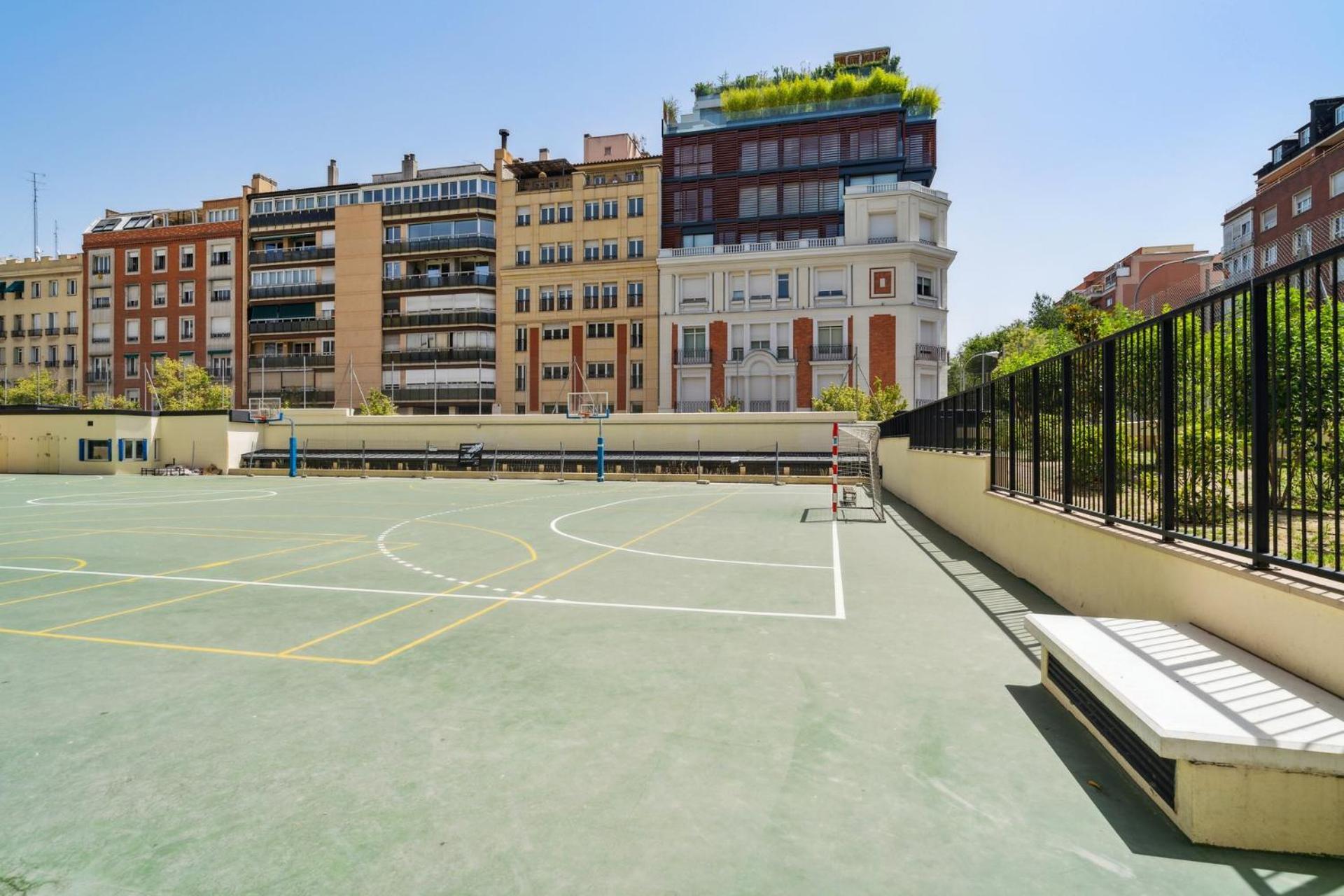 Limehome Madrid Calle De Nunez De Balboa - Estancia Temporal Ngoại thất bức ảnh